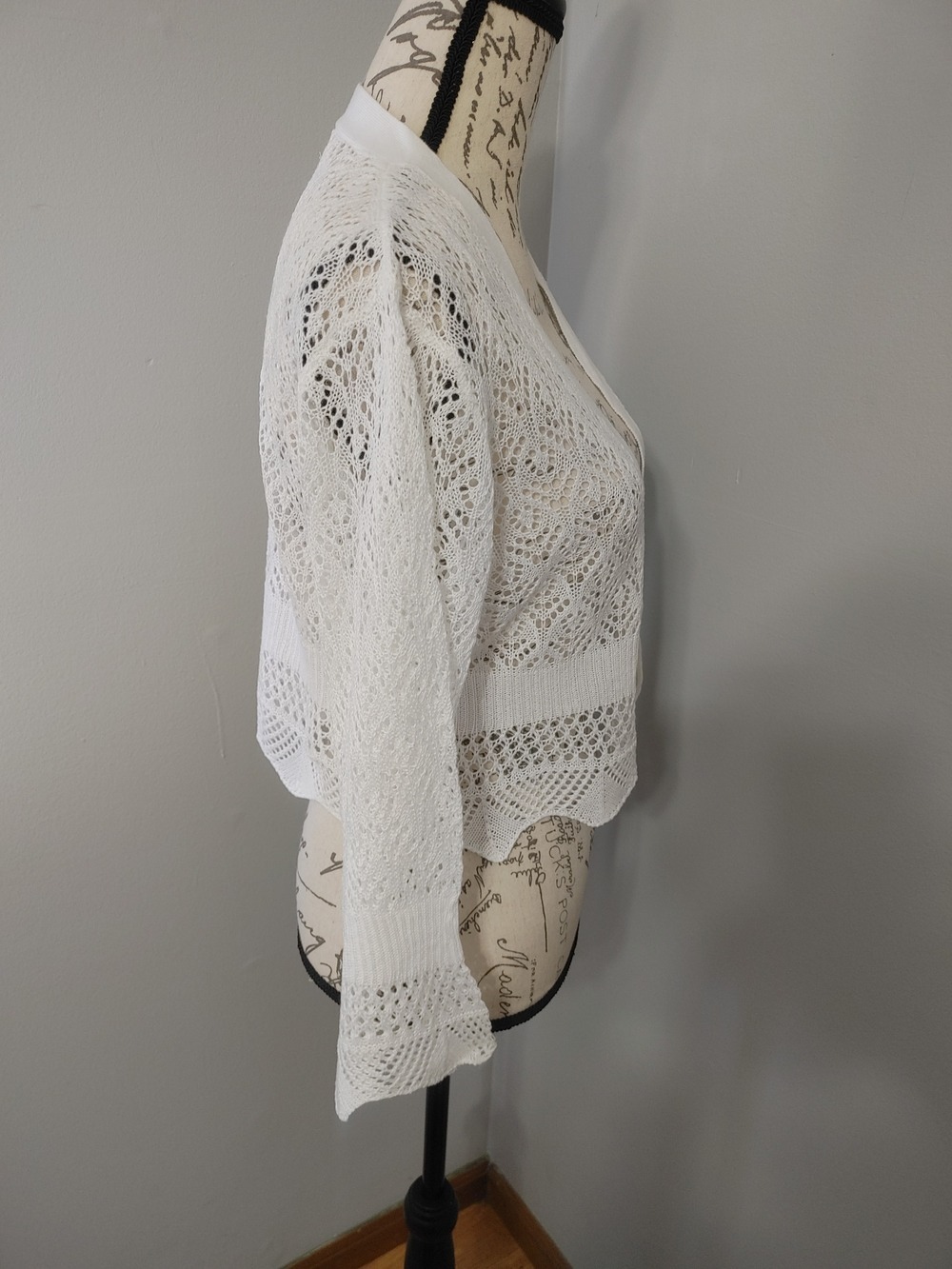Women's Sweet Kizz White Openwork Tie-Front Knit Fairycore Cardigan 2 Available - Picture 2 of 12
